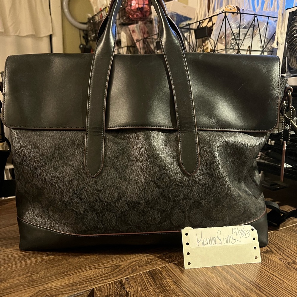 Coach messenger bag in great used condition
